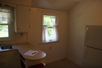 491 Robinson St, Unit B-1 in West Lafayette, IN - Foto de edificio - Building Photo