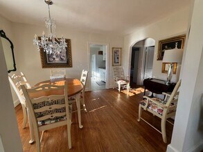 1028 Pinckardsville Rd in Lancaster, VA - Foto de edificio - Building Photo