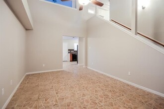 2219 Hadden Hollow Dr in Houston, TX - Building Photo - Building Photo