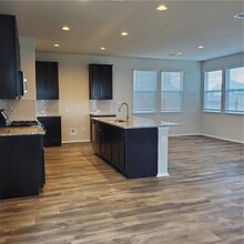 108 Heather Glen Way in Maxwell, TX - Building Photo - Building Photo