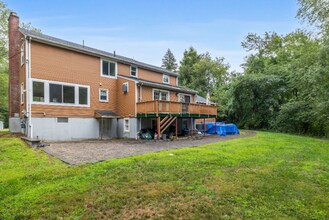 4 Hadley Rd in Lexington, MA - Foto de edificio - Building Photo
