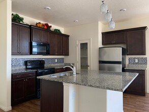 5247 S Tatum Pl in West Valley City, UT - Building Photo - Building Photo