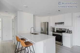 2201 Polk St in Hollywood, FL - Foto de edificio - Building Photo