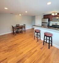 517 New Brunswick Ave in Woodbridge Township, NJ - Building Photo