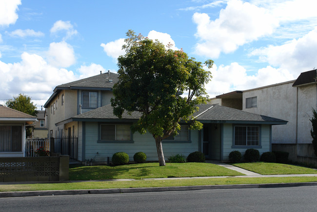 10780-10788 Walnut St in Los Alamitos, CA - Building Photo - Building Photo