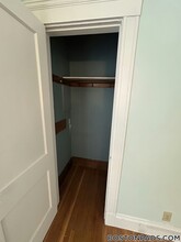 30 Lawrence St, Unit 2 in Everett, MA - Foto de edificio - Building Photo