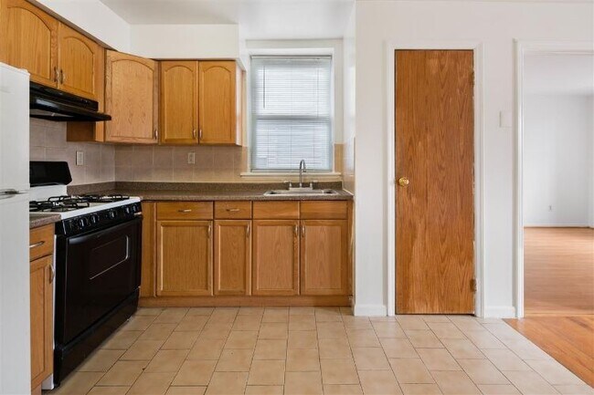 129 Franklin St-Unit -C2 in Jersey City, NJ - Building Photo - Building Photo