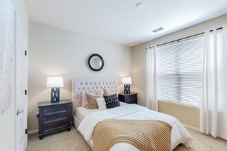 Spring Creek Apartments in Crestview, FL - Building Photo - Interior Photo