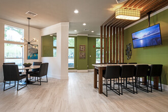 Amira at Westly in Tampa, FL - Foto de edificio - Interior Photo