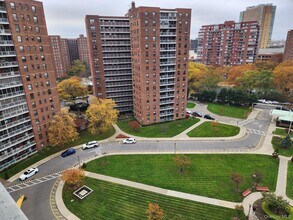 61-35 98th St in Queens, NY - Building Photo - Building Photo