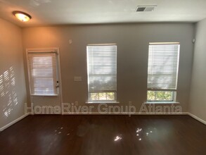 3736 Shenfield Dr in Union City, GA - Building Photo - Building Photo