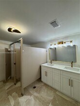 5750 Collins Ave in Miami Beach, FL - Building Photo - Building Photo
