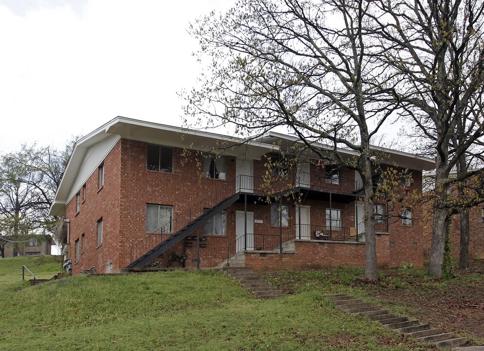 4909 N Walnut Rd in North Little Rock, AR - Foto de edificio