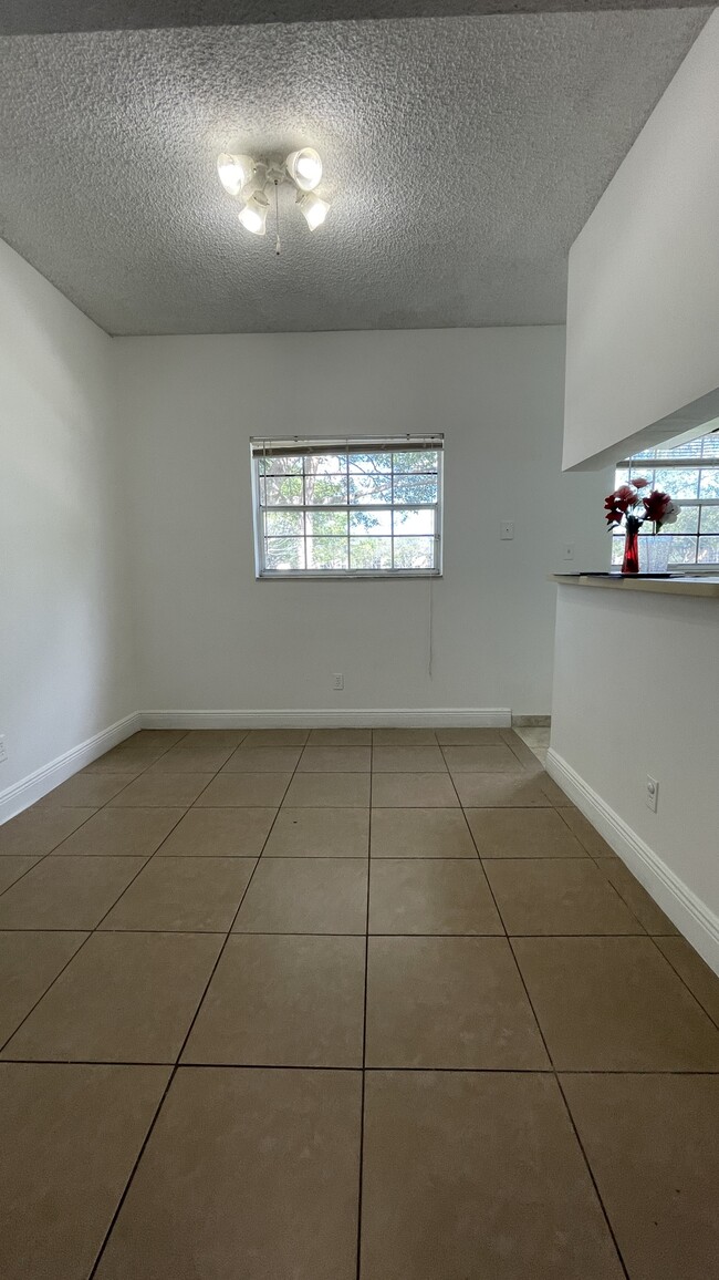 661 Cypress Lake Blvd in Pompano Beach, FL - Building Photo - Building Photo