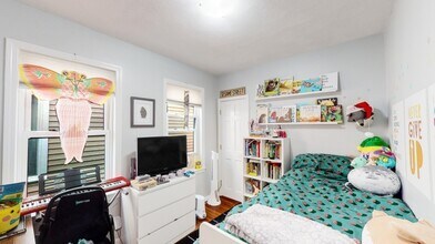 11 Partridge Ave, Unit 1 in Somerville, MA - Foto de edificio - Building Photo