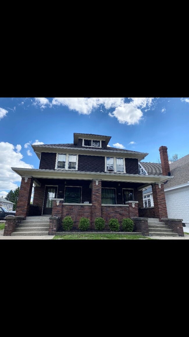 1311 Woodlawn Ave, Unit 1311