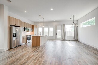 4402 Santorini Ln in Houston, TX - Building Photo - Building Photo