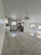 2360 SW 80th Ter in Miramar, FL - Building Photo - Building Photo