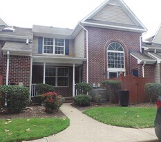 1012 Primrose Ln in Chesapeake, VA - Building Photo