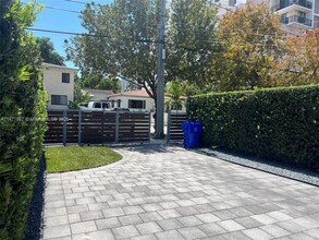 3663 SW 15th St in Miami, FL - Building Photo - Building Photo