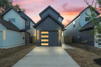 2521 Bethurum Ave in Dallas, TX - Building Photo - Building Photo