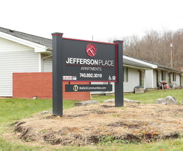 Jefferson Place in Utica, OH - Foto de edificio - Building Photo