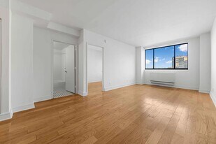 760 West End Ave, Unit 7F in New York, NY - Building Photo