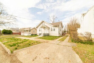 426 W Peach St in Vineland, NJ - Building Photo