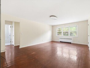 648 Fairview Ave in Fairview, NJ - Building Photo - Building Photo