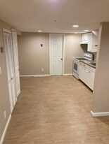 636 Hoover St, Unit Lower level in East Meadow, NY - Building Photo