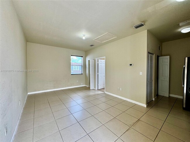9575 SW 171st Pl in Miami, FL - Building Photo - Building Photo