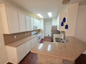 114 E Stedhill Loop in Conroe, TX - Building Photo - Building Photo