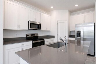 136 Aces High Ln in Davenport, FL - Building Photo - Building Photo