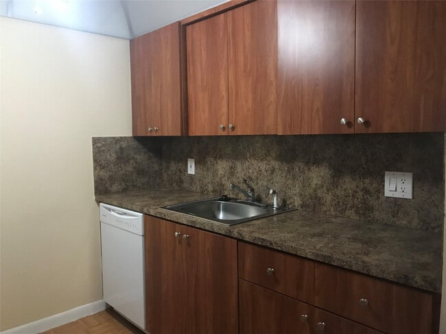 1401 SW 135th Terrace in Pembroke Pines, FL - Building Photo - Building Photo