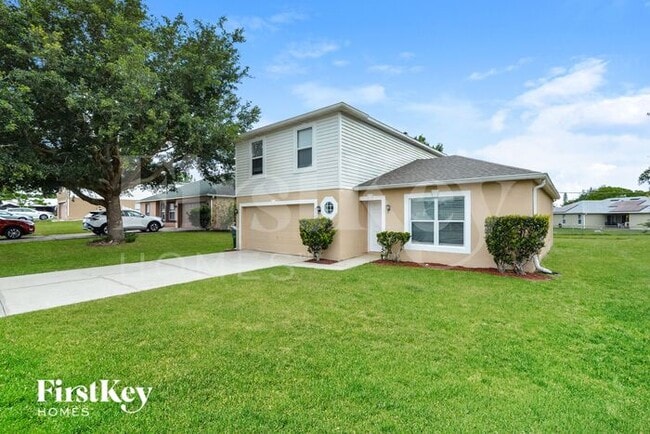 938 Leeward Dr in Deltona, FL - Foto de edificio - Building Photo