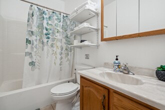 228 Jensen Rd in Columbia Falls, MT - Foto de edificio - Building Photo