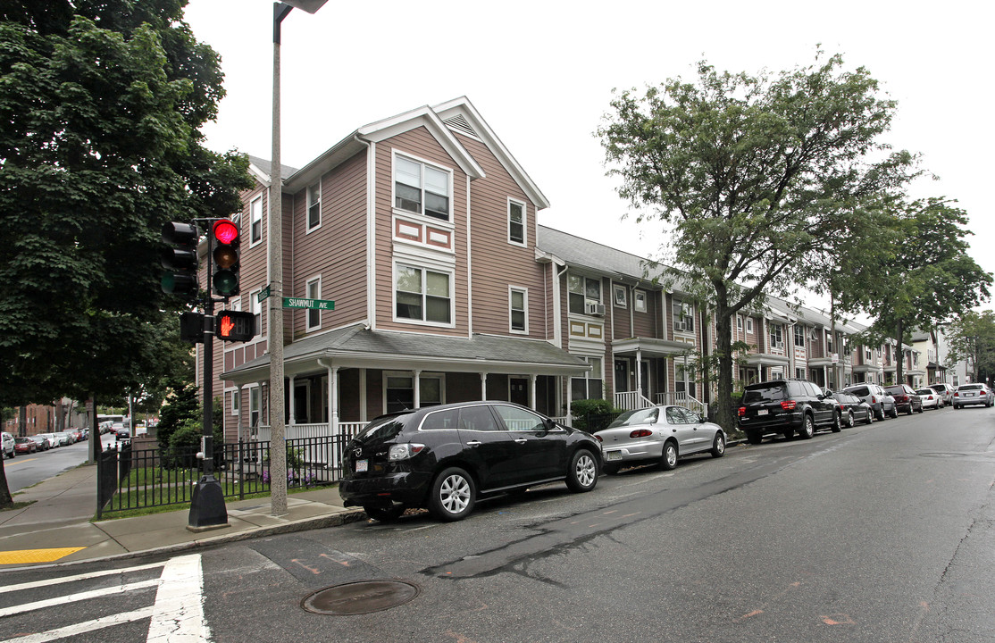 750-782 Shawmut Ave in Boston, MA - Foto de edificio