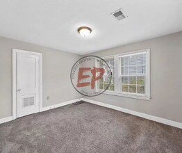 213 N Oak Dr in Waco, TX - Foto de edificio - Building Photo