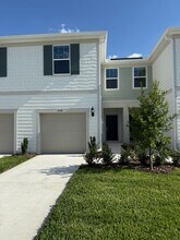 3141 Emerald Acrs Ln in Sanford, FL - Foto de edificio - Building Photo