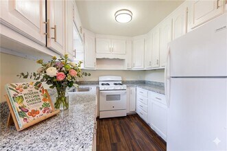 5791 Lisa Ln in Austell, GA - Building Photo - Building Photo