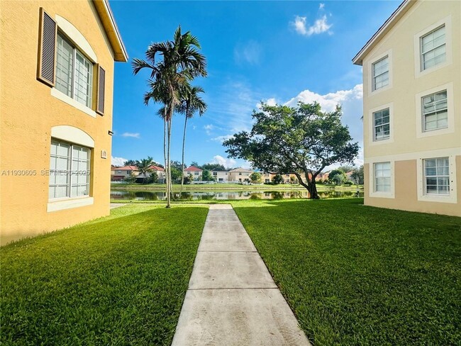 4190 San Marino Blvd, Unit 303 in West Palm Beach, FL - Building Photo - Building Photo