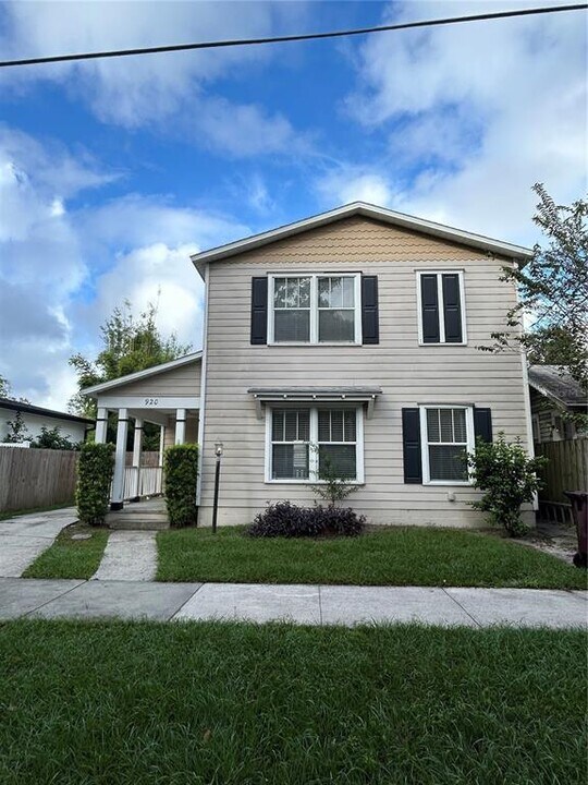 920 N Hampton Ave in Orlando, FL - Building Photo