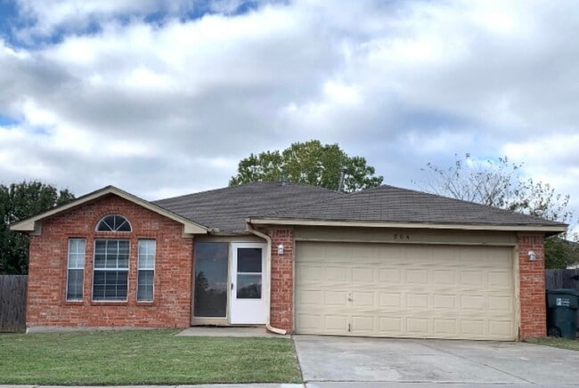 property at 904 Brandywine Ln