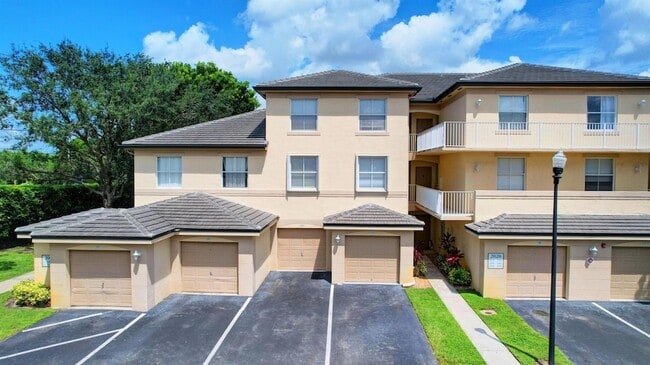 property at 2020 Greenview Shores Blvd