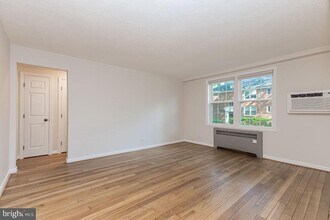 100 N George Mason Dr in Arlington, VA - Building Photo - Building Photo