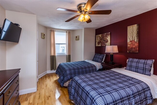 36 Florence St, Unit 1