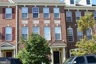 2723 Celestial Dr in Woodbridge, VA - Building Photo - Building Photo