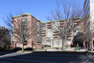 1001 Eastview at Ballston Metro in Arlington, VA - Foto de edificio - Building Photo