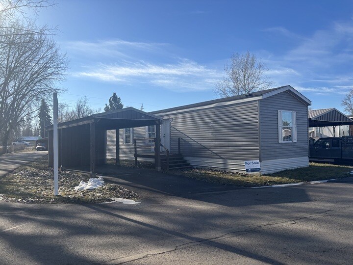 1045 Conrad Dr in Kalispell, MT - Building Photo