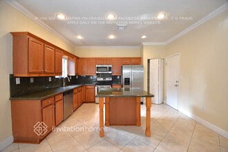 22467 SW 94th Path in Cutler Bay, FL - Building Photo - Building Photo